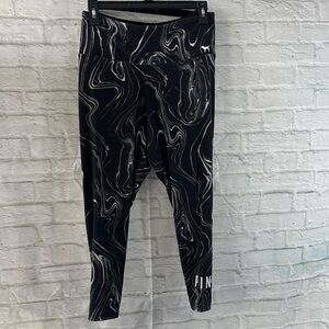 PINK Victoria's Secret Black and White Patterned Leggings